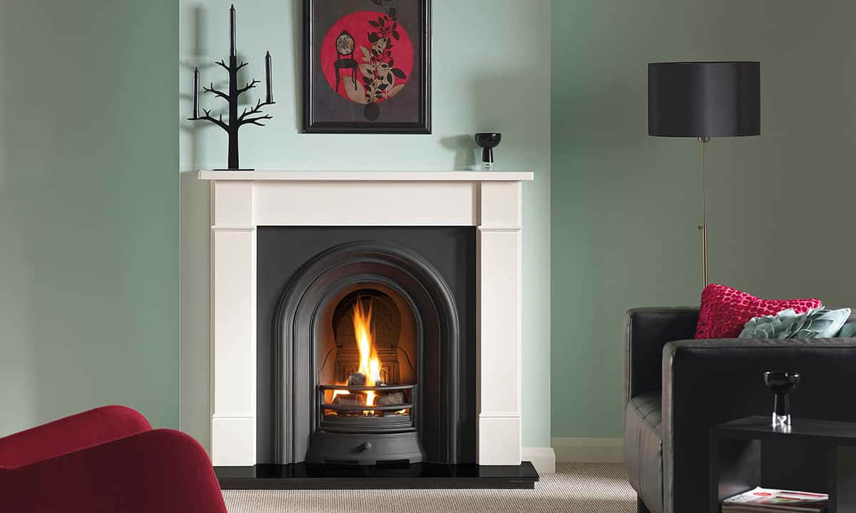 Hersham surround with black Wandsworth 14″ insert